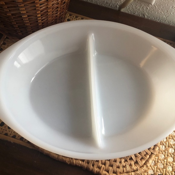 Vintage Glasbake Oval Divided Casserole White USA J2352 - Picture 3 of 11